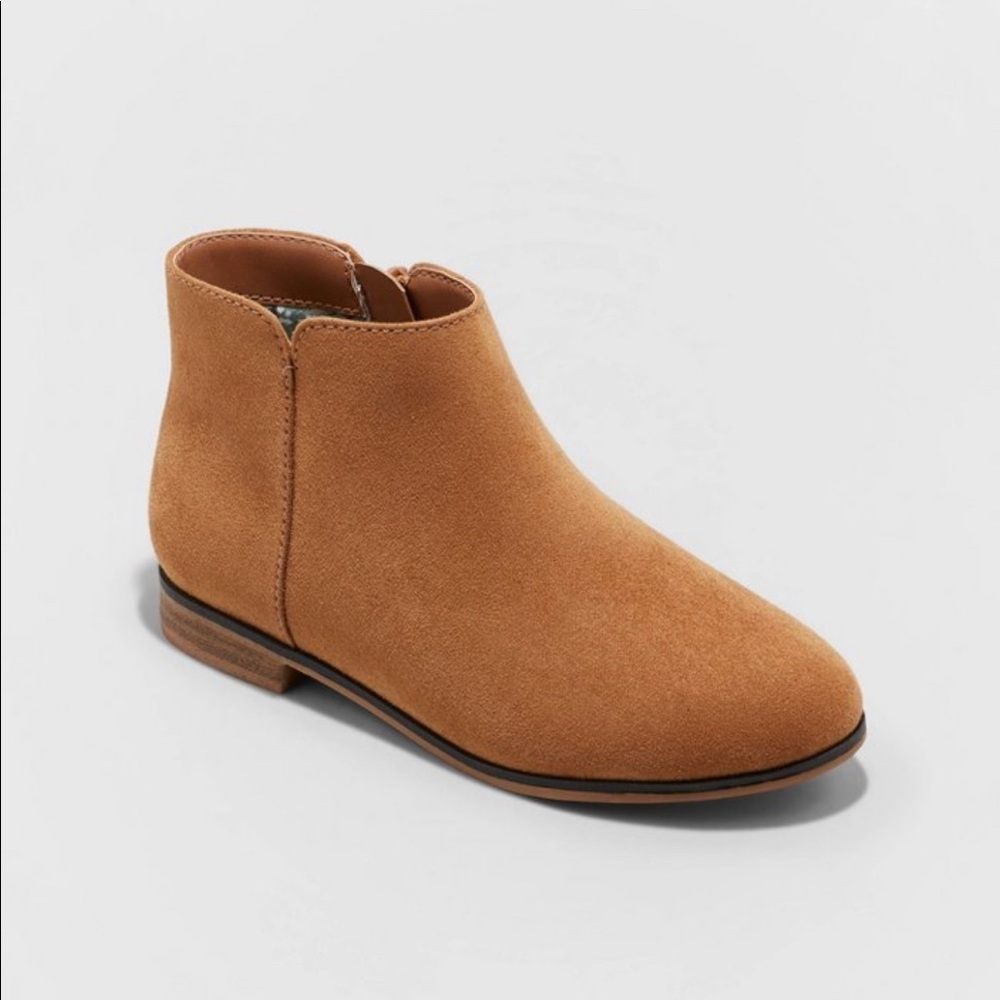 Cat & Jack Chelsea Slip on Ankle Boots